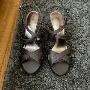 Kelly & Katie grey metallic high heels size 10